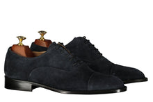 Load image into Gallery viewer, Scarpa francesina scamosciata blu
