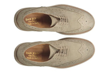 Load image into Gallery viewer, Scarpa duilio scamosciata beige
