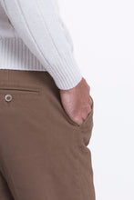 Load image into Gallery viewer, Chino twill tabacco
