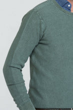 Load image into Gallery viewer, Maglia delavè girocollo nido d'ape verde
