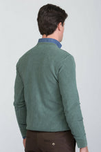 Load image into Gallery viewer, Maglia delavè girocollo nido d'ape verde
