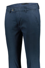 Load image into Gallery viewer, Pantalone microfantasia geometrica
