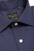 Load image into Gallery viewer, Camicia operata puntinata slim
