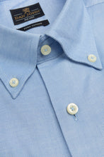 Load image into Gallery viewer, Camicia oxford botton down azzurra
