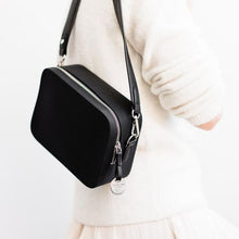 Load image into Gallery viewer, Chelsea - All Black
