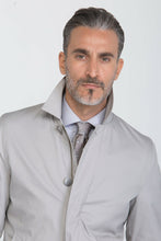 Load image into Gallery viewer, Trench idrorepellente grigio perla
