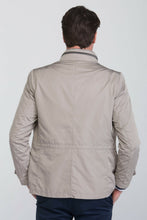 Load image into Gallery viewer, Giubbotto frontal pocket 3/4 beige
