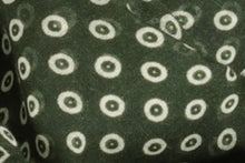 Load image into Gallery viewer, Sciarpa fantasia cerchietti verde
